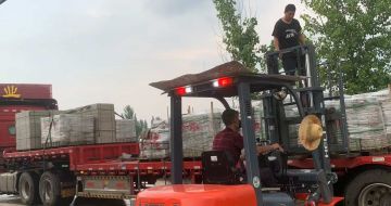 曲靖 黄金麻冰裂纹，地铺石装车