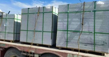 曲靖 芝麻白花岗岩地铺石装车日常