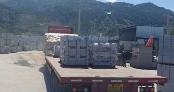 曲靖 芝麻白仿形路沿石，直形路沿石