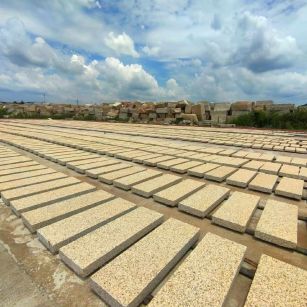 曲靖 黄金麻荔枝面花岗岩石材地铺石防护中