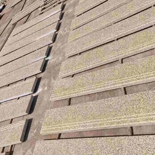 曲靖 黄金麻花岗岩光面楼梯踏步