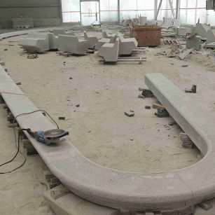 曲靖 芝麻白花岗岩弧形花坛石，坐凳石