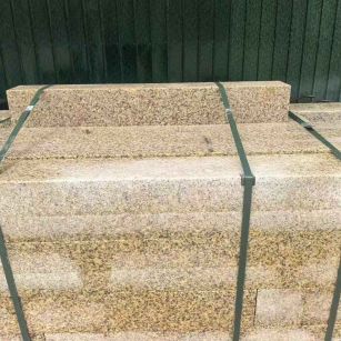 曲靖 黄金麻花岗岩石材机切面栏杆料半成品