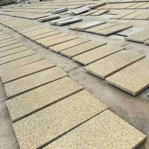 曲靖 黄金麻荔枝地铺石面排板