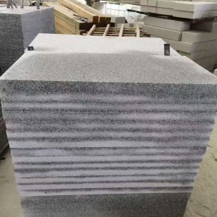 曲靖 芝麻白5公分火烧地铺成品，900*400，规格可定制