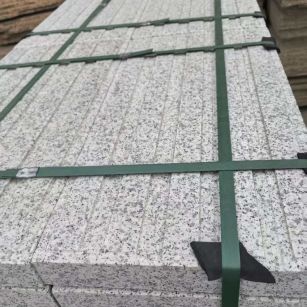 曲靖 白麻花岗岩直行盲道石，盲条，地铺石