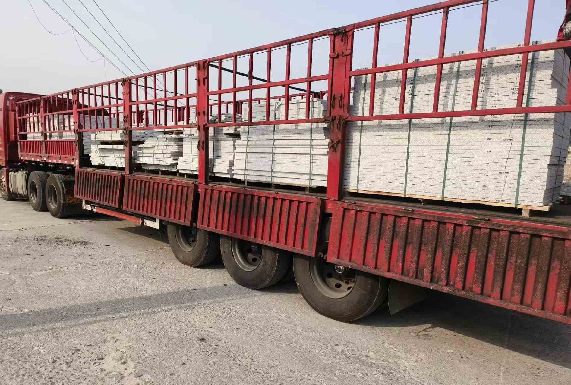 曲靖 白麻荔枝面外墙干挂，工厂装车日常