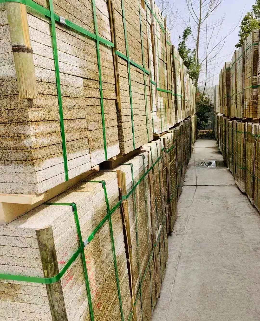 曲靖 黄金麻花岗岩荔枝面地铺石