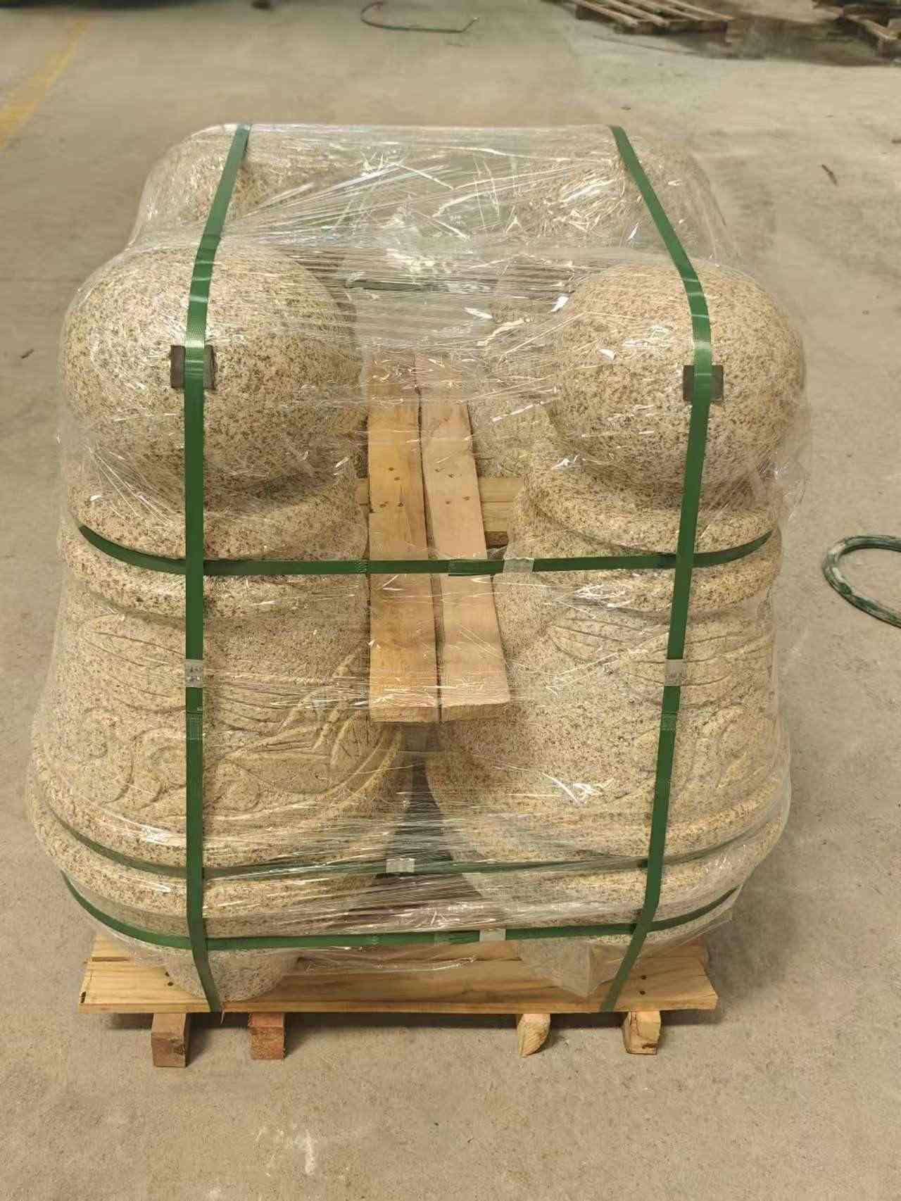 曲靖 黄金麻异形定制雕花——棒棒糖挡车柱