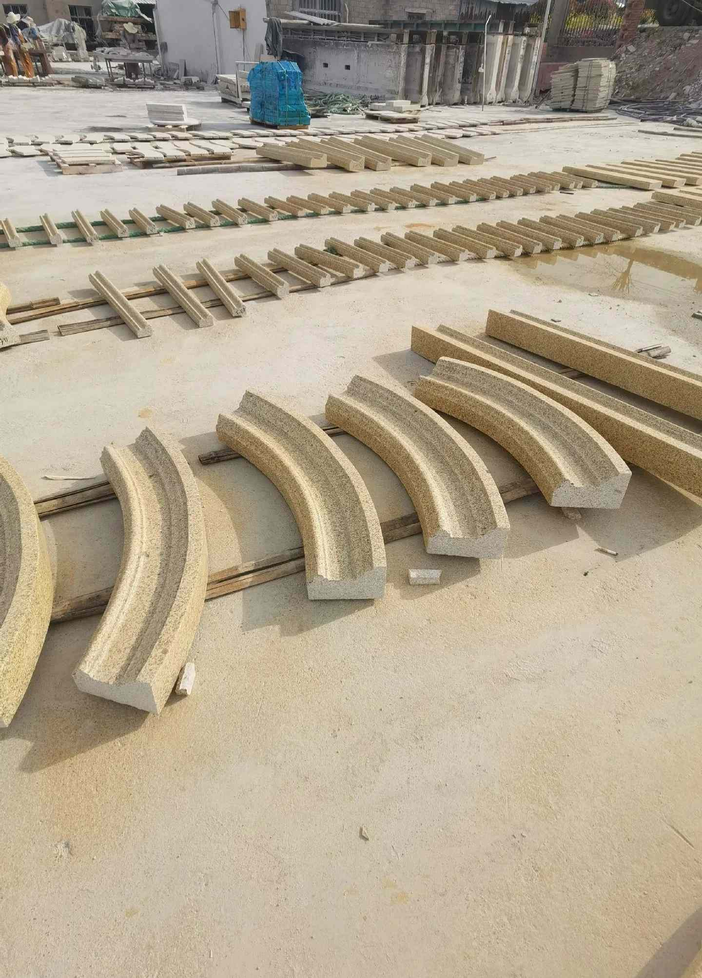 曲靖 黄金麻花岗岩别墅线条