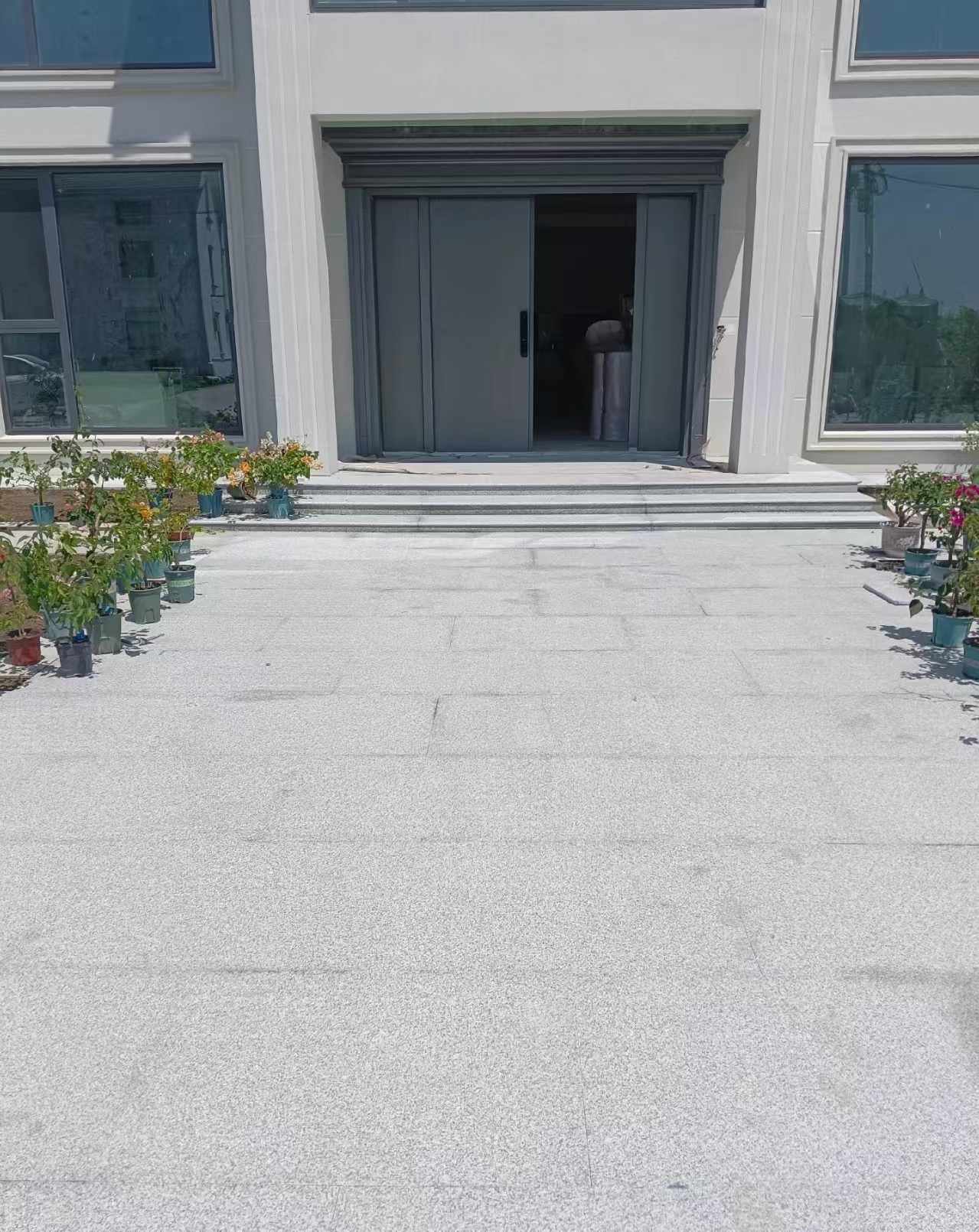 曲靖 芝麻白花岗岩地铺石地面铺装