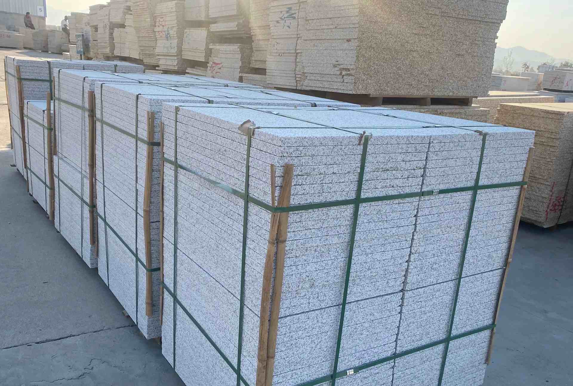 曲靖 白麻花岗岩荔枝面地铺石