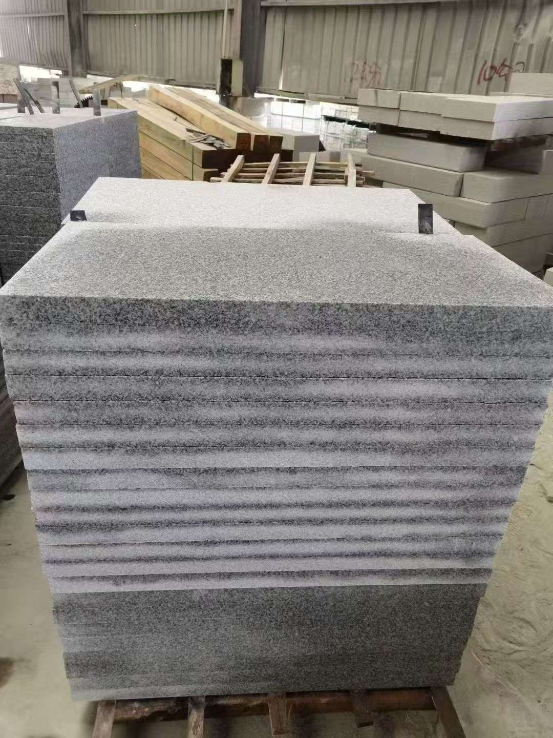 曲靖 芝麻白5公分火烧地铺成品，900*400，规格可定制