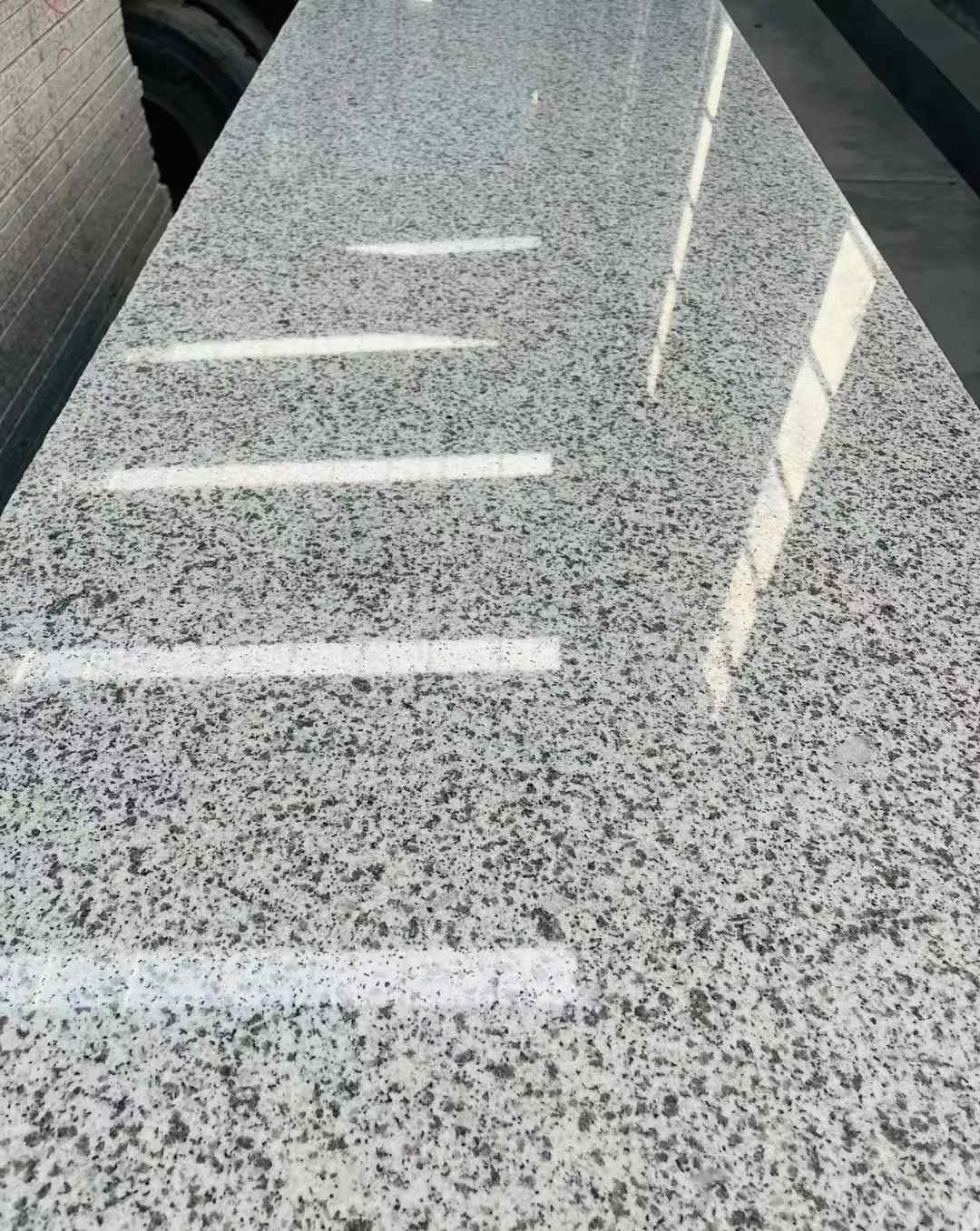 曲靖 白麻花岗岩光面毛板